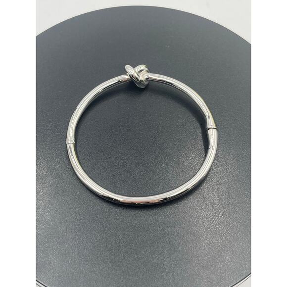 Kate Spade Sailor's Knot Love Knot Polished Silver Tone Hinged Bangle Bracelet - Picture 7 of 9